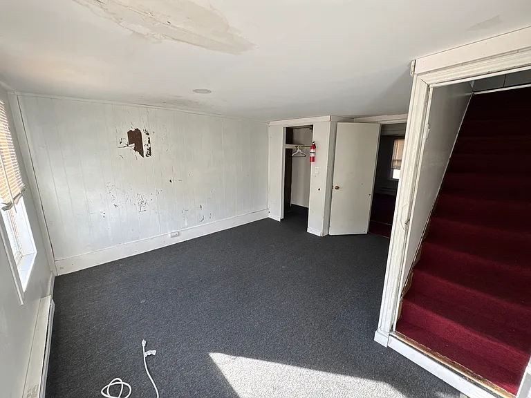 210 Harrison St — Photo 4