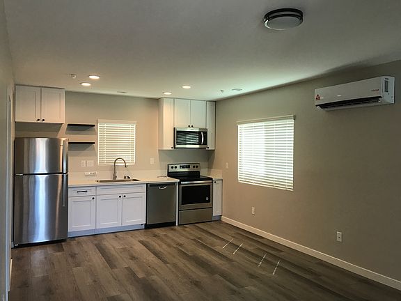 4th image of 4273 35th St