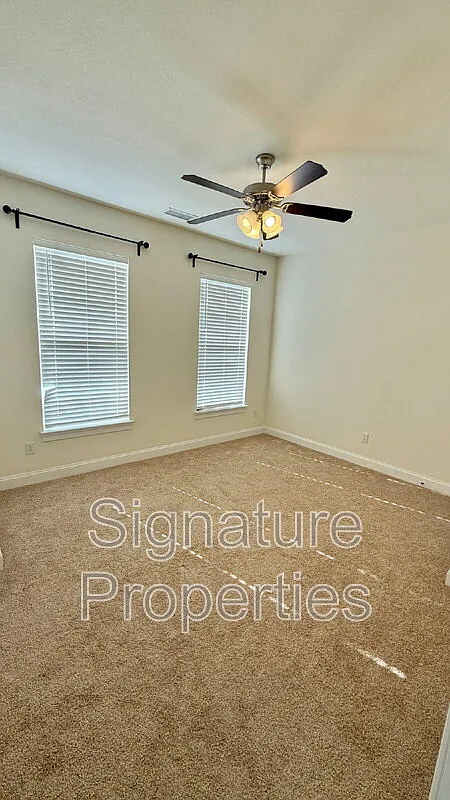 5 bed, 3.0 bath, 3087 sqft, $3,995 — Photo 3