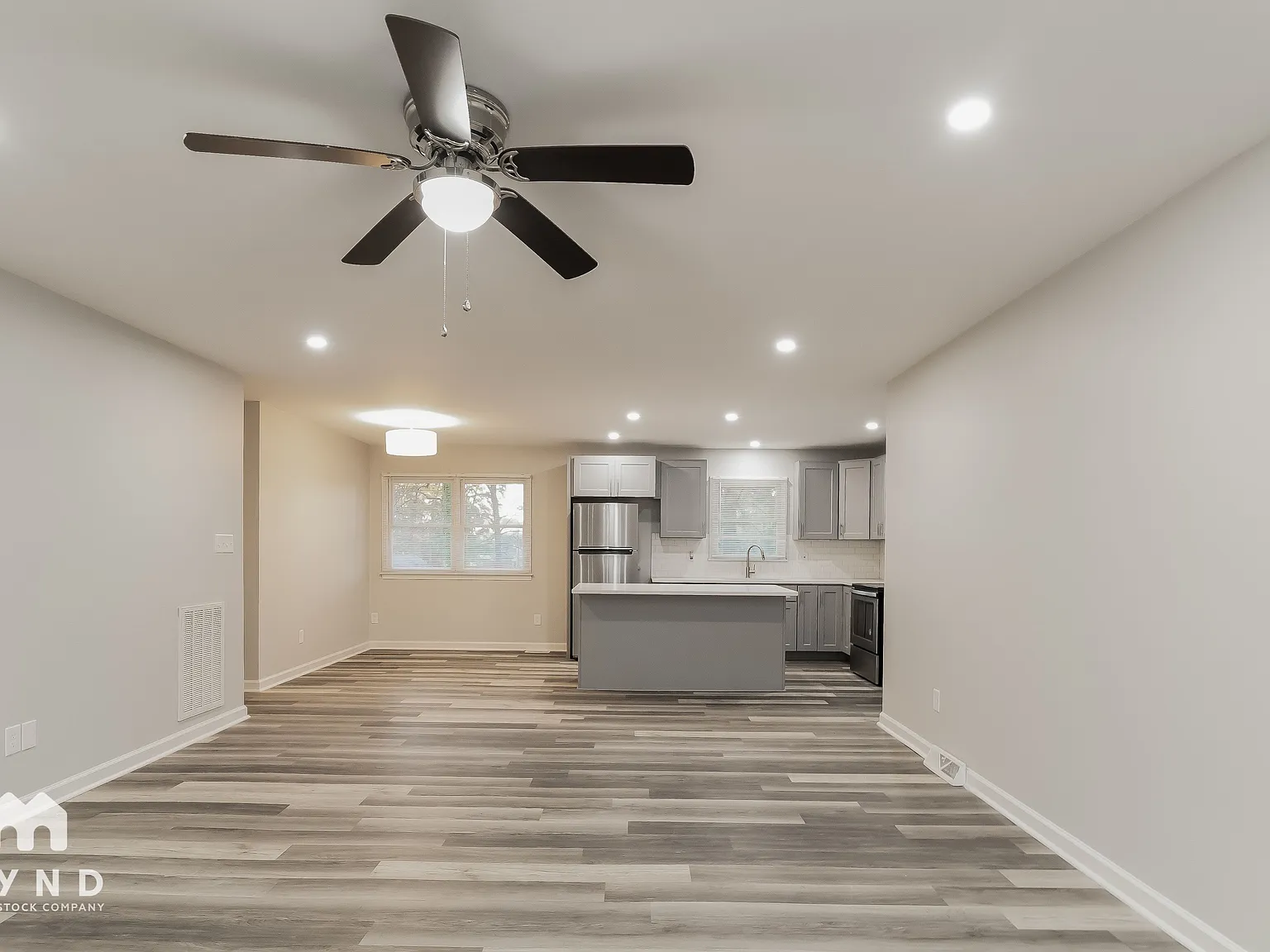 4 bed, 3.0 bath, 2324 sqft, $2,490 — Photo 4