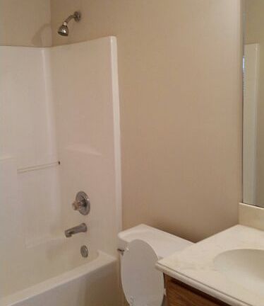 Bathroom 2_04052018