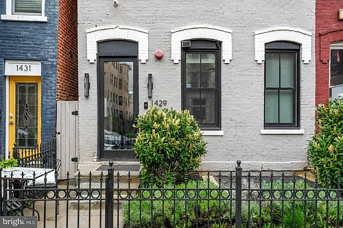 1429 W W St NW #1 Photo 1