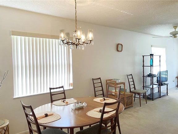 4th image of 19 Pine Arbor Ln