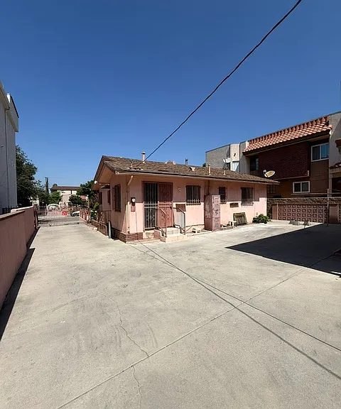 410 Fischer St — Photo 21
