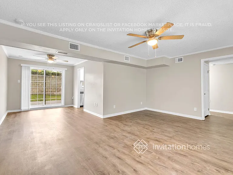 8061 Delaroche Dr — Photo 7
