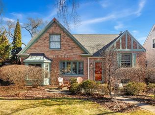 2519 Prospect Ave, Evanston, IL 60201