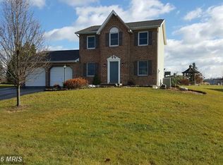 1670 Sherry Dr, Chambersburg, PA 17202