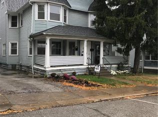 1382 Gladys Ave, Lakewood, OH 44107
