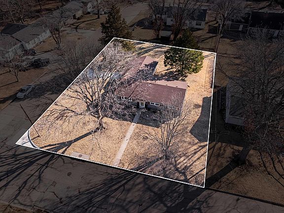 4th image of 4801 SW 20th St