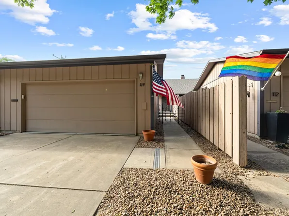 114 W Green St, Lindsborg, KS 67456