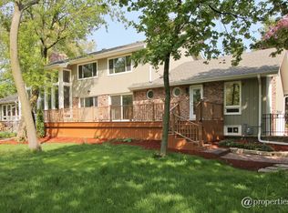 1526 Sheridan Rd, Highland Park, IL 60035