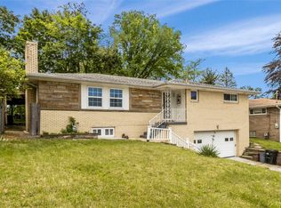 1105 Greentree Rd, Pittsburgh, PA 15220