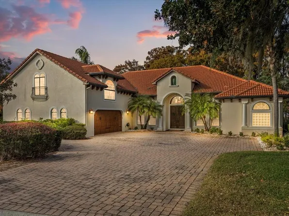 30321 Island Club Dr, Tavares, FL 32778