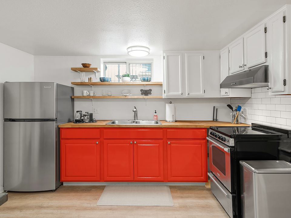 Kitchen, east facing, ample morning light. *Note: lighting has been upgraded!
