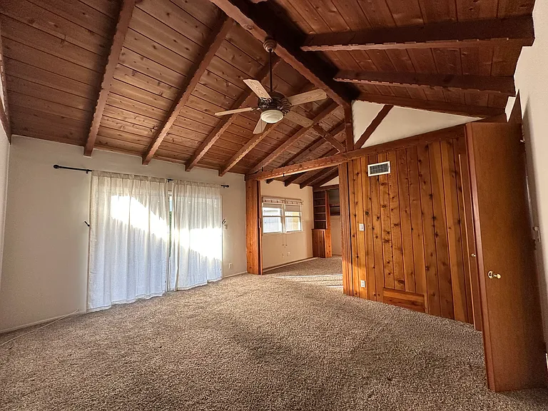 4411 Mammoth Ave — Photo 13