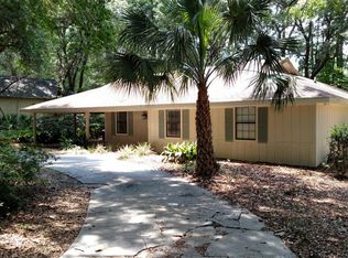127 Dodge Rd, Saint Simons Island, GA 31522