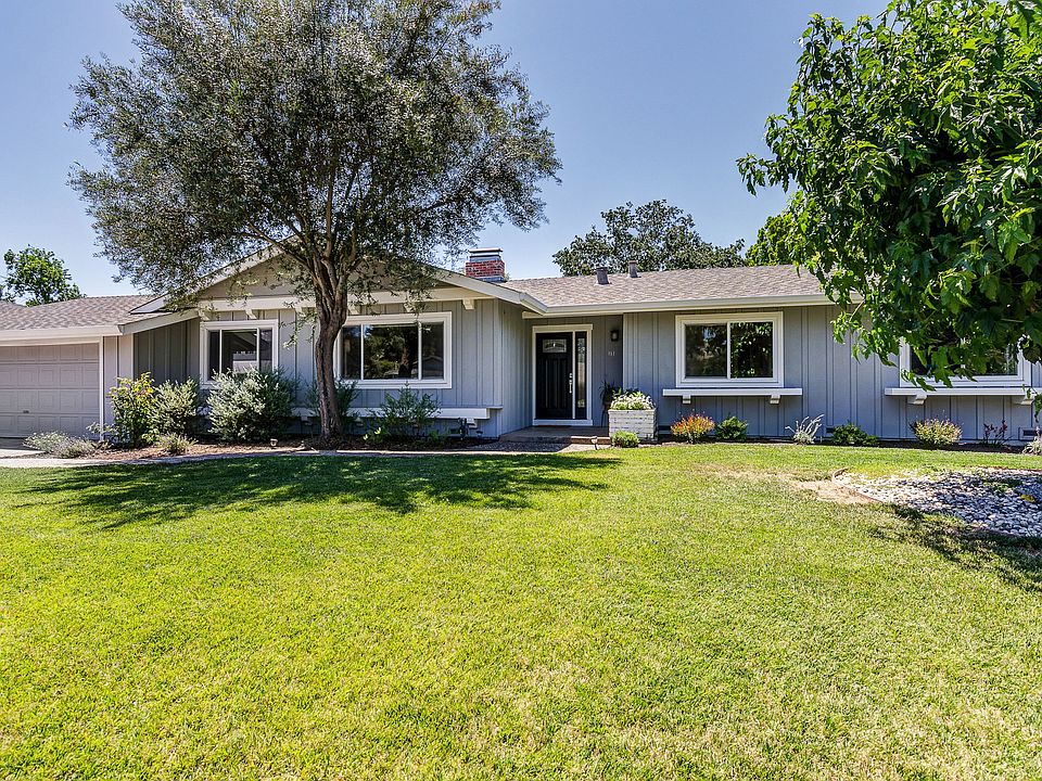 2nd image of 81 Las Lomas Way