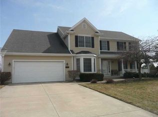 26450 Laurel Ln, Perrysburg, OH 43551