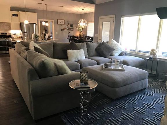3rd image of 8203 Claire Ave