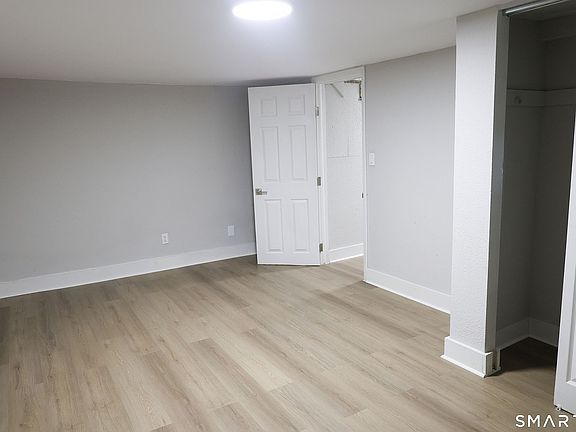 3rd image of 329 Paul Manafort Dr #1