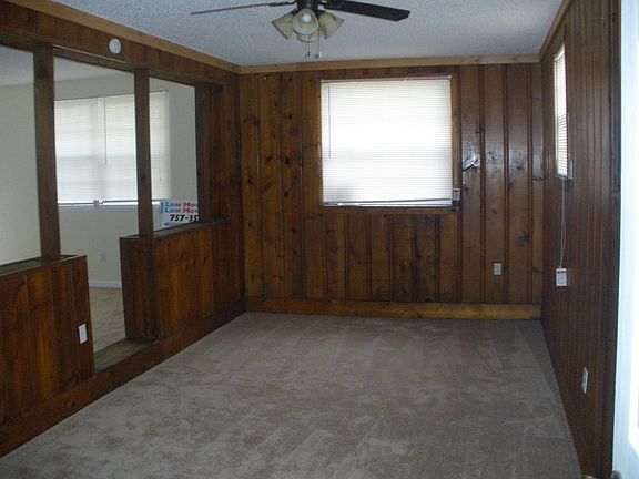 4th image of 2409 Green Oak Dr