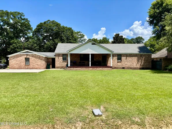 814 W Claiborne Ave, Greenwood, MS 38930