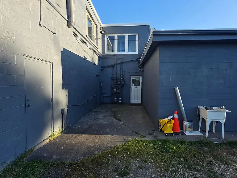 936 E Main St #1 — Photo 12