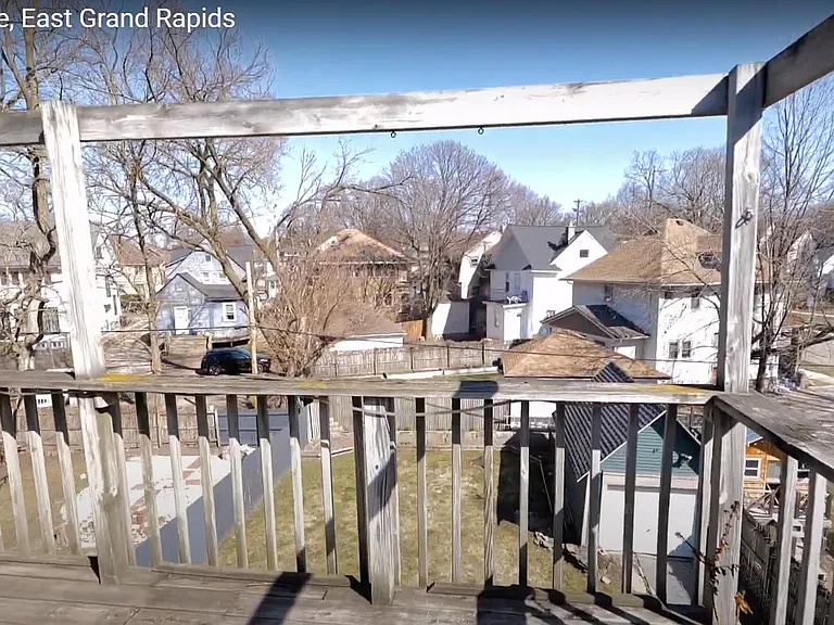 669 Lake Dr SE #1 — Photo 10