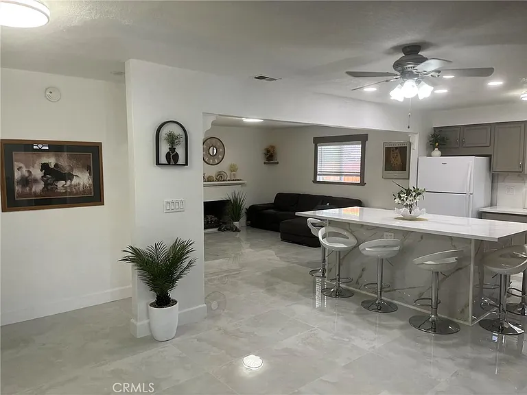 2734 Grove St — Photo 9