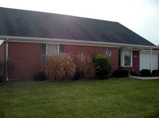 1235 Old Farm Ln, Springfield, OH 45503