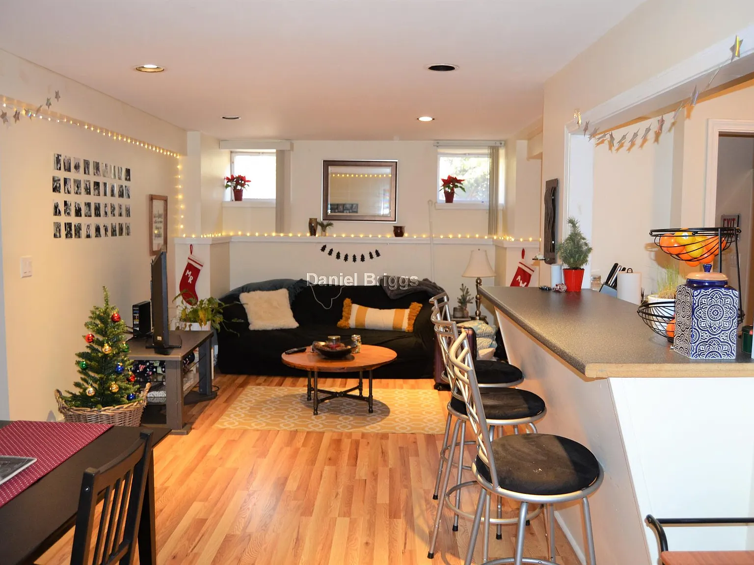 2 bed, 1.0 bath, $3,400 — Photo 1