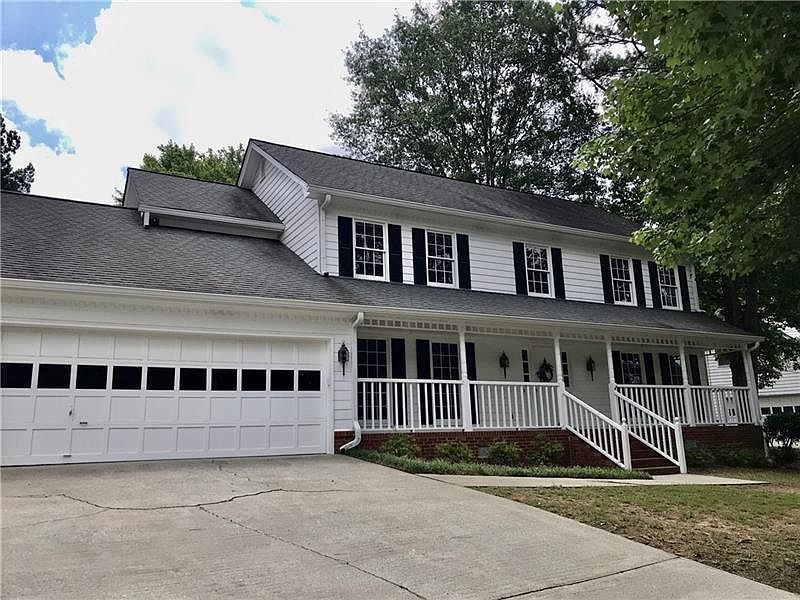 1st image of 2320 Gary Cir