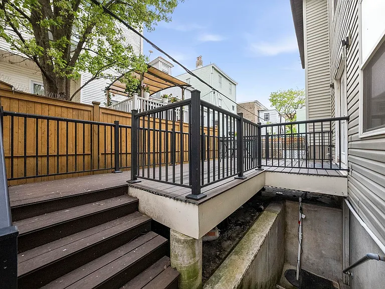 245 Jewett Ave — Photo 12