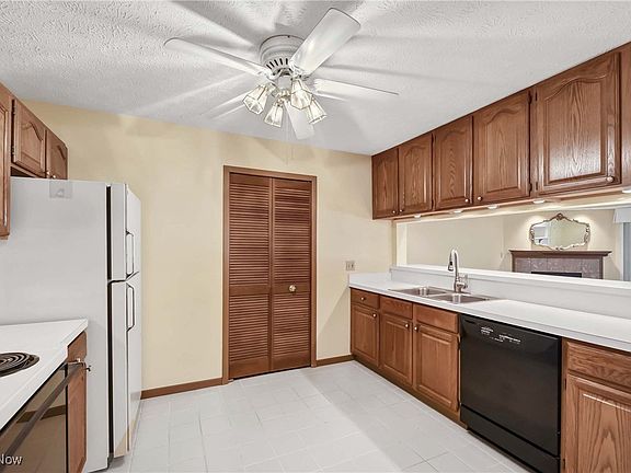 3rd image of 8599 Scenicview Dr APT 103