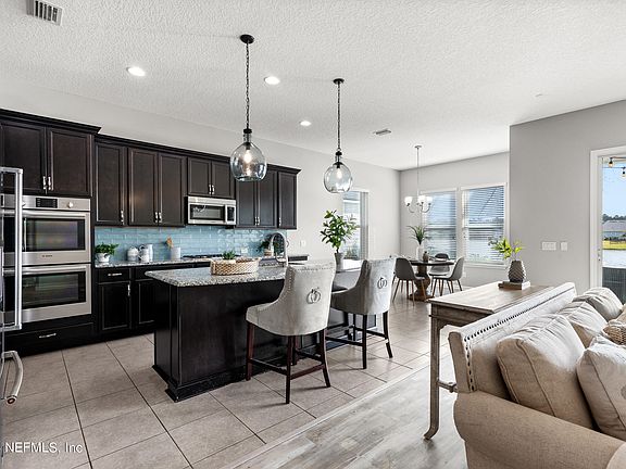 4th image of 143 WILLOW LAKE Drive