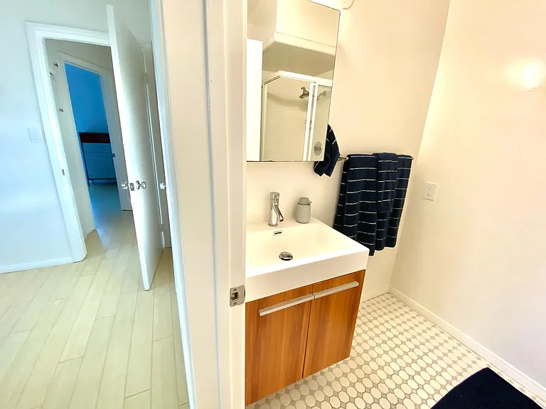 4865 Saratoga Ave — Photo 42