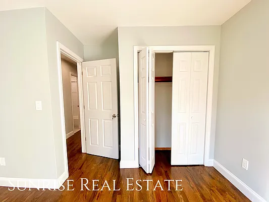 Rented by Sunrise Real Estate | media 22