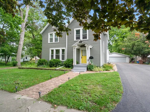 306 W Center St, Mount Morris, IL 61054