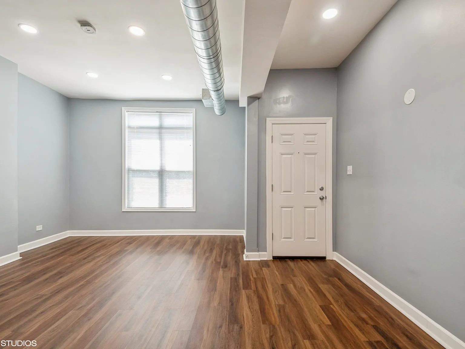 3 bed, 1600 sqft, $2,200 — Photo 3