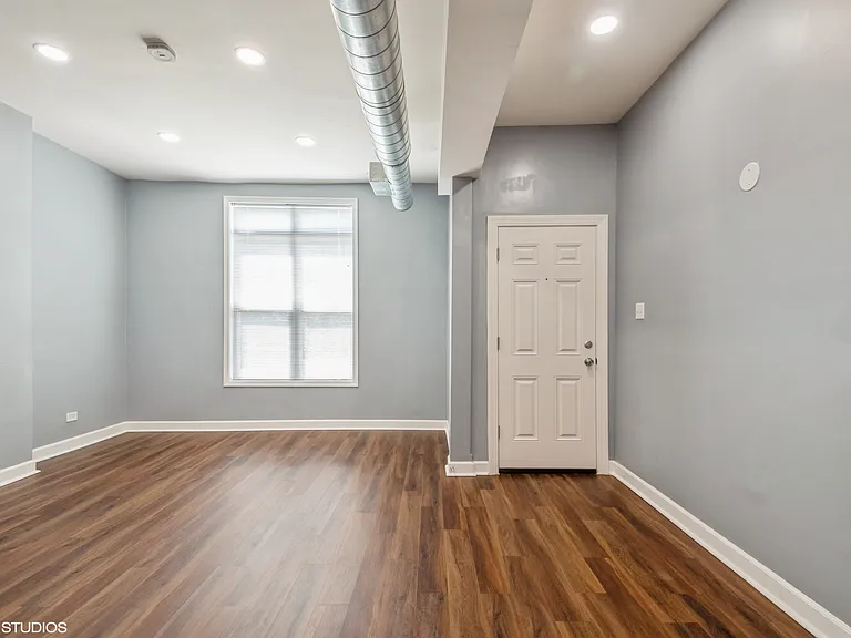 6649 S Greenwood Ave #1 — Photo 3