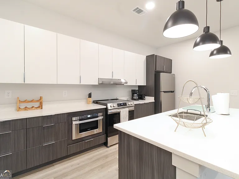 240 Martha Dr #110 — Photo 19