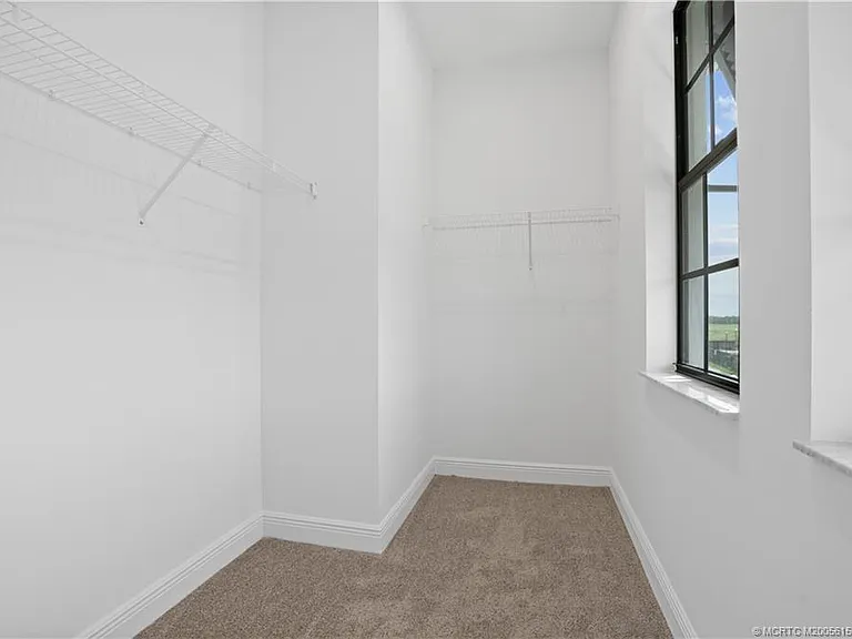 870 SW Newfield Ave — Photo 23