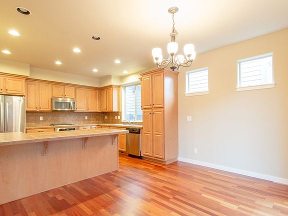 5th image of 6222 NE Woodview Dr