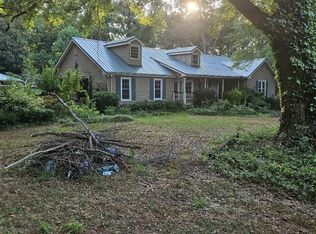 805 Doster Cir, Winder, GA 30680