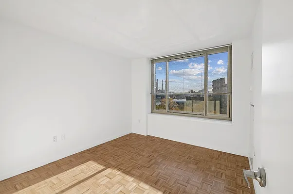 Rented by Greystar | media 1