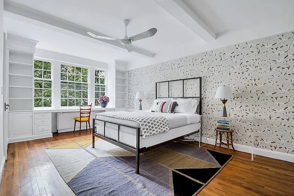 Sold by Compass | media 22