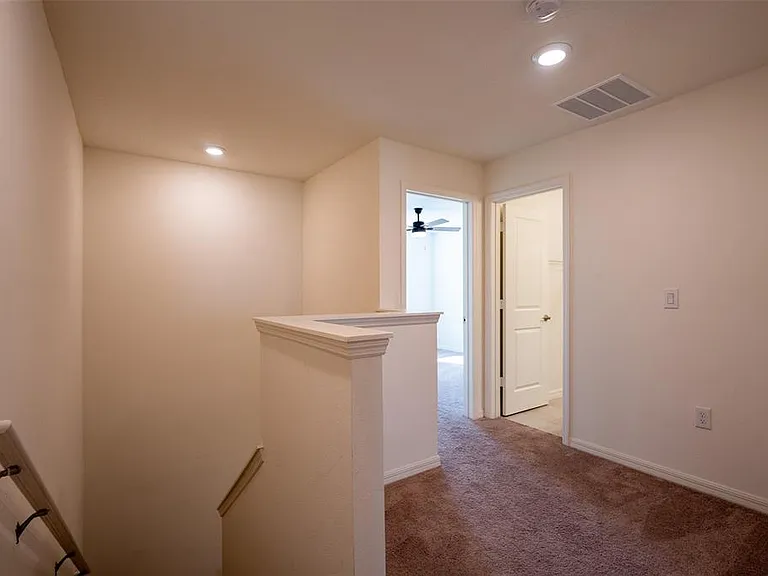 757 Stoney Point Cir — Photo 18
