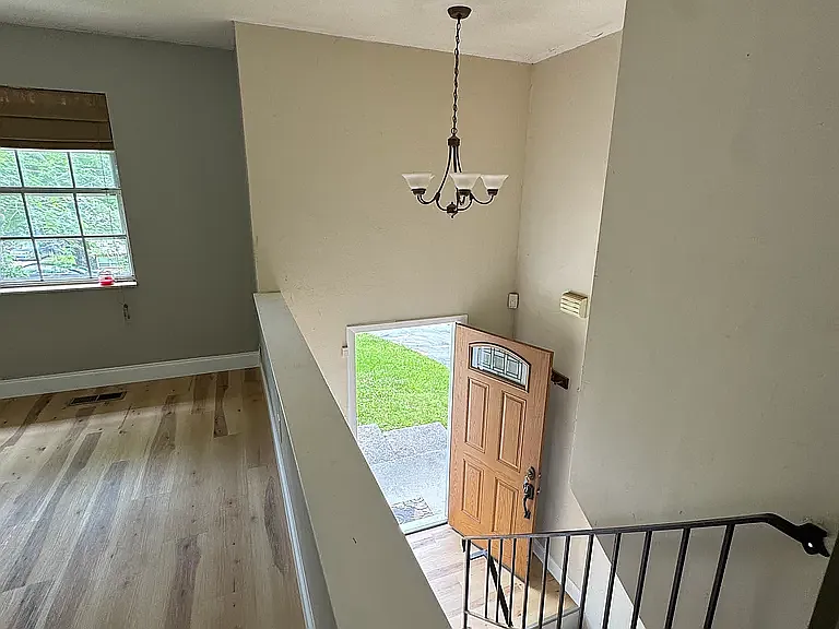 3 bed, 1450 sqft, $2,200 — Photo 3