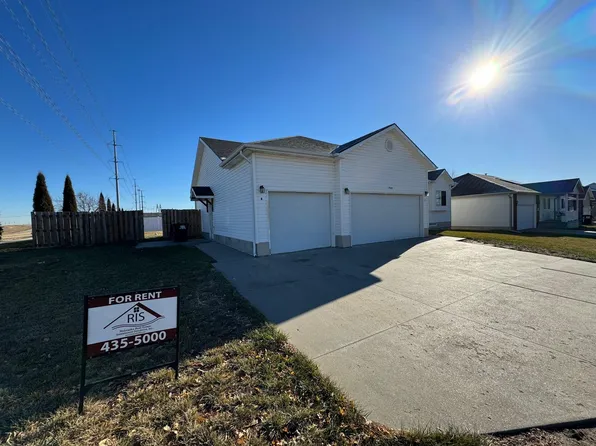 7444 N 16th St #B, Lincoln, NE 68521