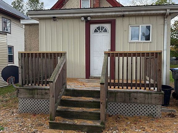 2nd image of 618 S 8th St